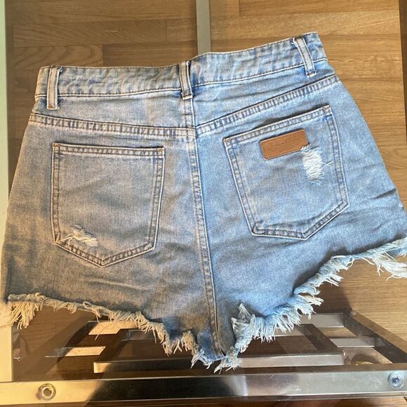 High rise, denim shorts, frayed hem distressed fabric,  size medium - Picture 4 of 7